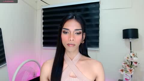 Snapshot of angelamonroe chatting on 09.26.25 SENORITA online show from 09.26.25