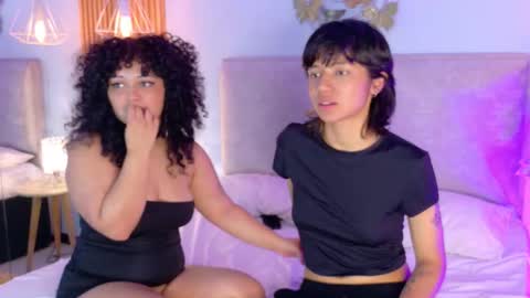 Angelaandkai  online show from 11.15.25