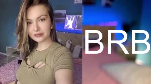 Snapshot of angelawallace chatting on 02.06.25 angelawallace online show from 02.06.25