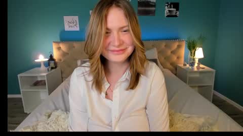 Snapshot of angelawallace chatting on 02.07.25 angelawallace online show from 02.07.25