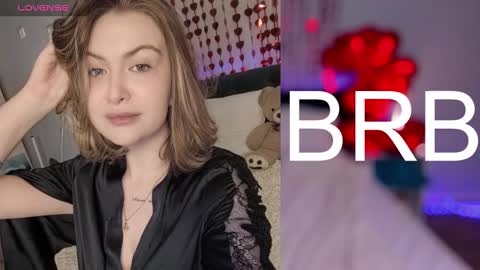 Snapshot of angelawallace chatting on 02.13.25 angelawallace online show from 02.13.25