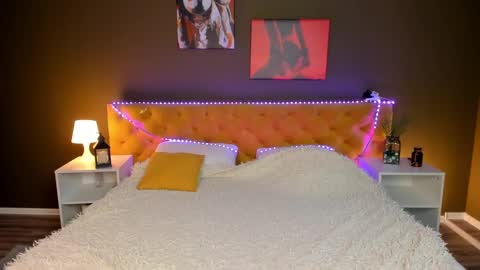 Snapshot of angelawallace chatting on 02.23.25 angelawallace online show from 02.23.25