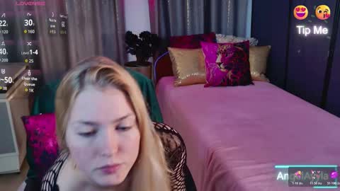 AngelAyyla online show from 11.19.25