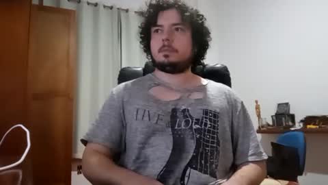 Snapshot of angelbuttslut chatting on 01.14.25 angelbuttslut online show from 01.14.25