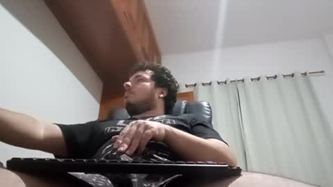 Snapshot of angelbuttslut chatting on 02.12.25 angelbuttslut online show from 02.12.25