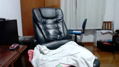 Snapshot of angelbuttslut chatting on 04.03.26 angelbuttslut online show from 04.03.26