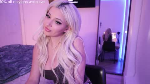 Snapshot of angelcookie chatting on 03.28.26 angelcookie online show from 03.28.26