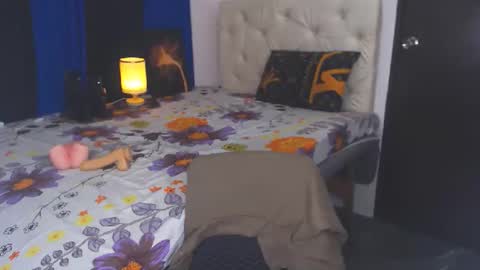 Snapshot of angelcumfallen chatting on 01.29.25 Angel online show from 01.29.25