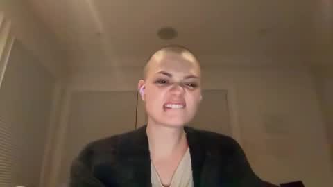 angeleleven11 online show from 01.17.25