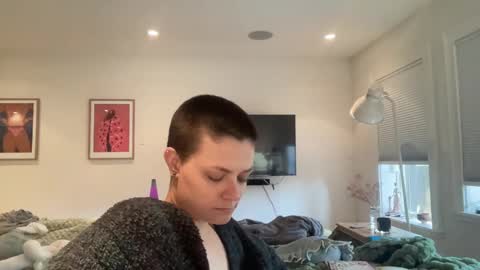 angeleleven11 online show from 02.18.25