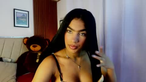 Snapshot of angeli_sexi chatting on 06.24.26 Carolina online show from 06.24.26