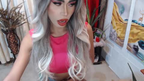 Snapshot of angelic_face_808 chatting on 01.26.25 DIVINE ANGEL online show from 01.26.25