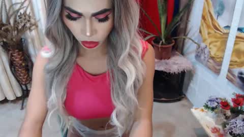 Snapshot of angelic_face_808 chatting on 02.01.25 DIVINE ANGEL online show from 02.01.25