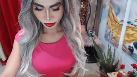 Snapshot of angelic_face_808 chatting on 02.02.25 DIVINE ANGEL online show from 02.02.25