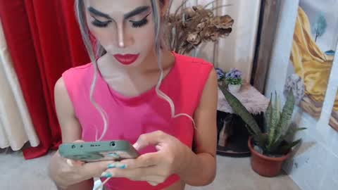 Snapshot of angelic_face_808 chatting on 02.05.25 DIVINE ANGEL online show from 02.05.25