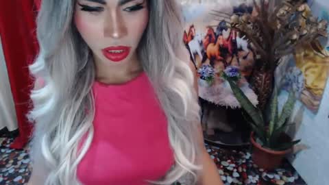 Snapshot of angelic_face_808 chatting on 02.19.25 DIVINE ANGEL online show from 02.19.25