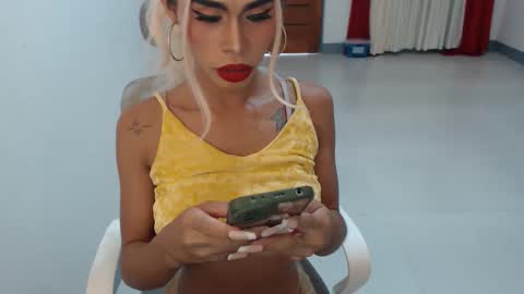 Snapshot of angelic_face_808 chatting on 09.13.25 DIVINE ANGEL online show from 09.13.25