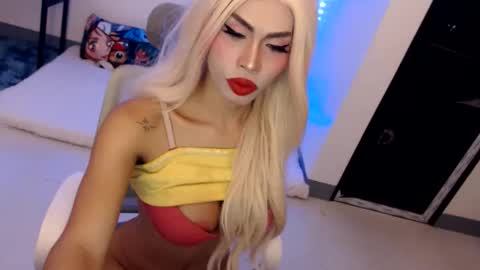 DIVINE ANGEL online show from 06.04.26
