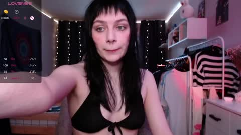 Snapshot of angelic_shawty chatting on 12.12.24 Angel Katy  online show from 12.12.24