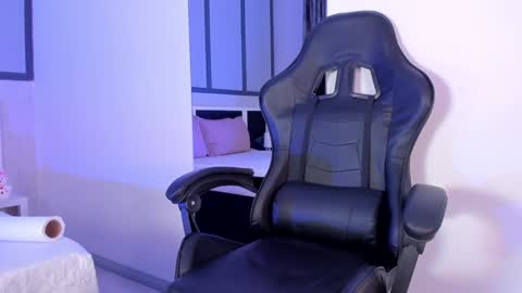 U can call me Angel online show from 12.16.24