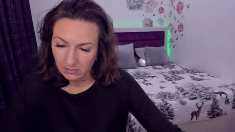 Snapshot of angelicacream chatting on 11.24.25 AngelicaCream online show from 11.24.25