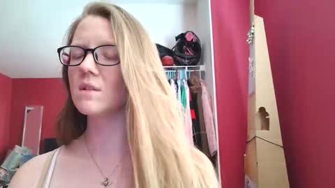 AngelicAngel online show from 04.21.26