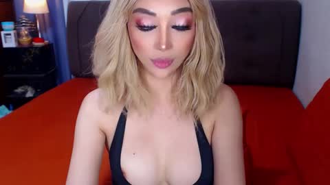 Snapshot of angelicqueents chatting on 12.02.25 MS. AMALIA online show from 12.02.25