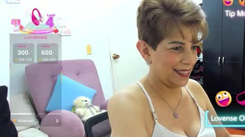 Snapshot of angelina_stone_65 chatting on 09.20.25 Angelina online show from 09.20.25