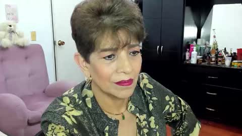 Snapshot of angelina_stone_65 chatting on 10.18.25 Angelina online show from 10.18.25