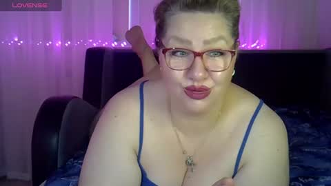 Snapshot of angelinaglam chatting on 07.13.26 AngelinaGlam online show from 07.13.26