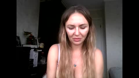 angelinalove28 online show from 10.19.25