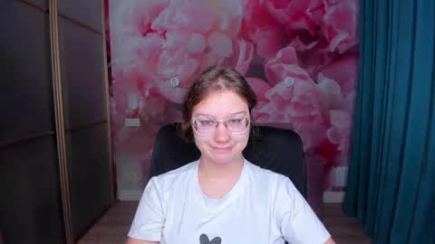 AngelinaLow online show from 11.09.25