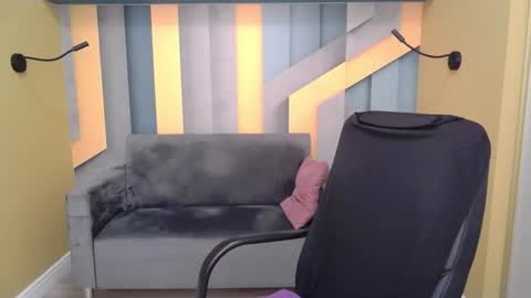 AngelinaLow online show from 11.23.25