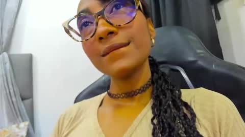 Snapshot of angelinamurphy chatting on 05.16.26 AngelinaMurphy online show from 05.16.26