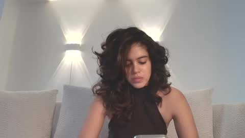 Snapshot of angelinarosss_ chatting on 03.29.26 online show from 03.29.26