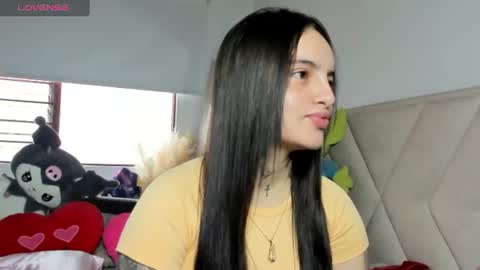 Snapshot of angeline__smith chatting on 07.18.26 Angeline Smith online show from 07.18.26