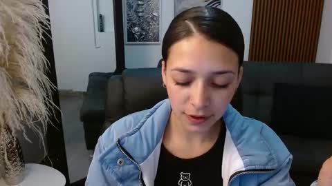 angeline_davies online show from 02.26.25