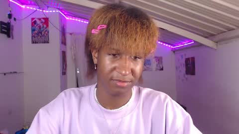 Snapshot of angell_dustt chatting on 12.22.24 Danielle online show from 12.22.24