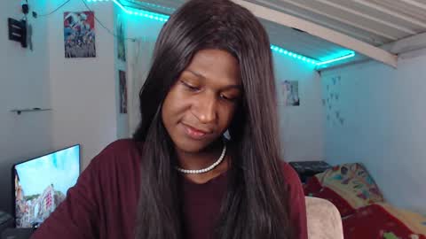 Snapshot of angell_dustt chatting on 12.25.24 Danielle online show from 12.25.24