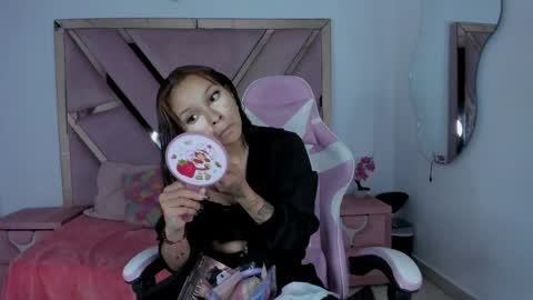 angell_petite01 online show from 06.03.26