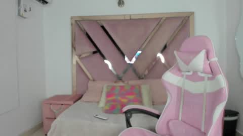 angell_petite01 online show from 06.13.26
