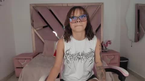 angell_petite01 online show from 06.17.26