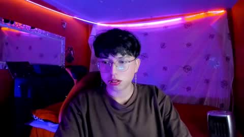 Snapshot of angellonfire chatting on 09.17.25 Angel  online show from 09.17.25