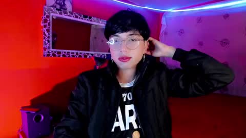 Snapshot of angellonfire chatting on 10.10.25 Angel  online show from 10.10.25