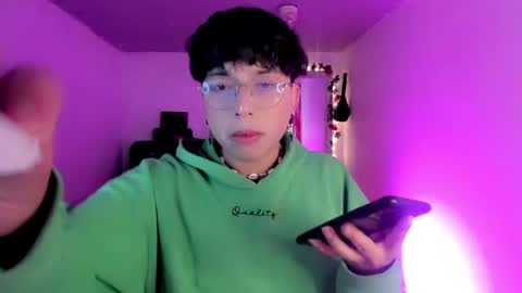 Snapshot of angellonfire chatting on 11.10.25 Angel online show from 11.10.25