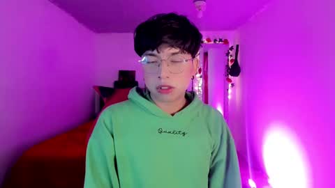 Snapshot of angellonfire chatting on 11.11.25 Angel online show from 11.11.25