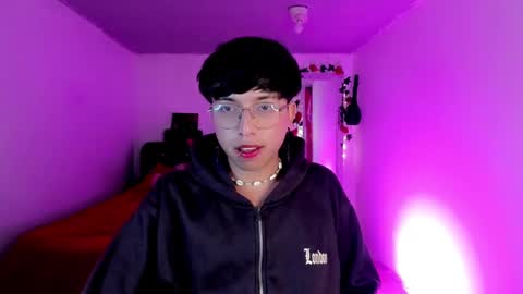 Snapshot of angellonfire chatting on 11.14.25 Angel online show from 11.14.25