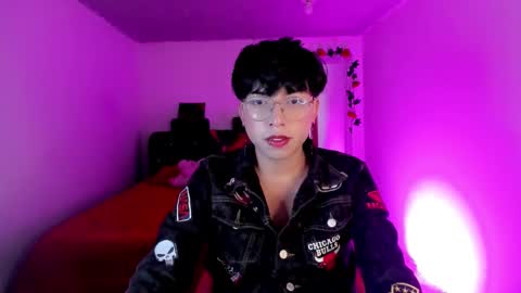 Snapshot of angellonfire chatting on 11.28.25 Angel online show from 11.28.25