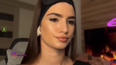 Snapshot of angelmi171 chatting on 10.12.25 angelmi171 online show from 10.12.25