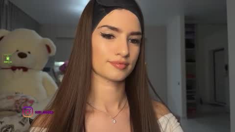 Snapshot of angelmi171 chatting on 10.21.25 angelmi171 online show from 10.21.25